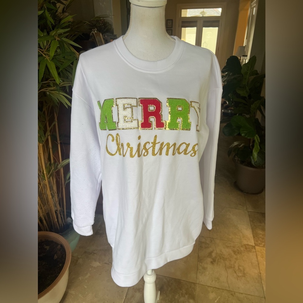 Christmas sweatshirt size large brand, new never worn NWOT super SOFT - Picture 4 of 11